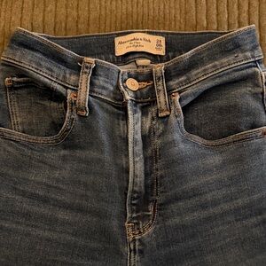 Abercrombie Curve Love The Flare Ultra High Rise 24 Short Women's Jeans